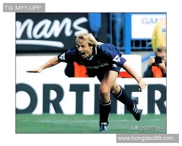 光头足球明星的传奇人生与赛场风采揭秘，十位球星的故事与成就分享